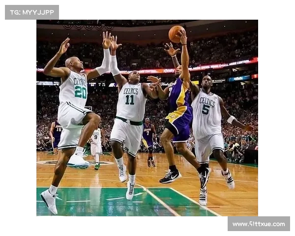激情碰撞引爆全场 NBA精彩回顾赛季经典对决盘点